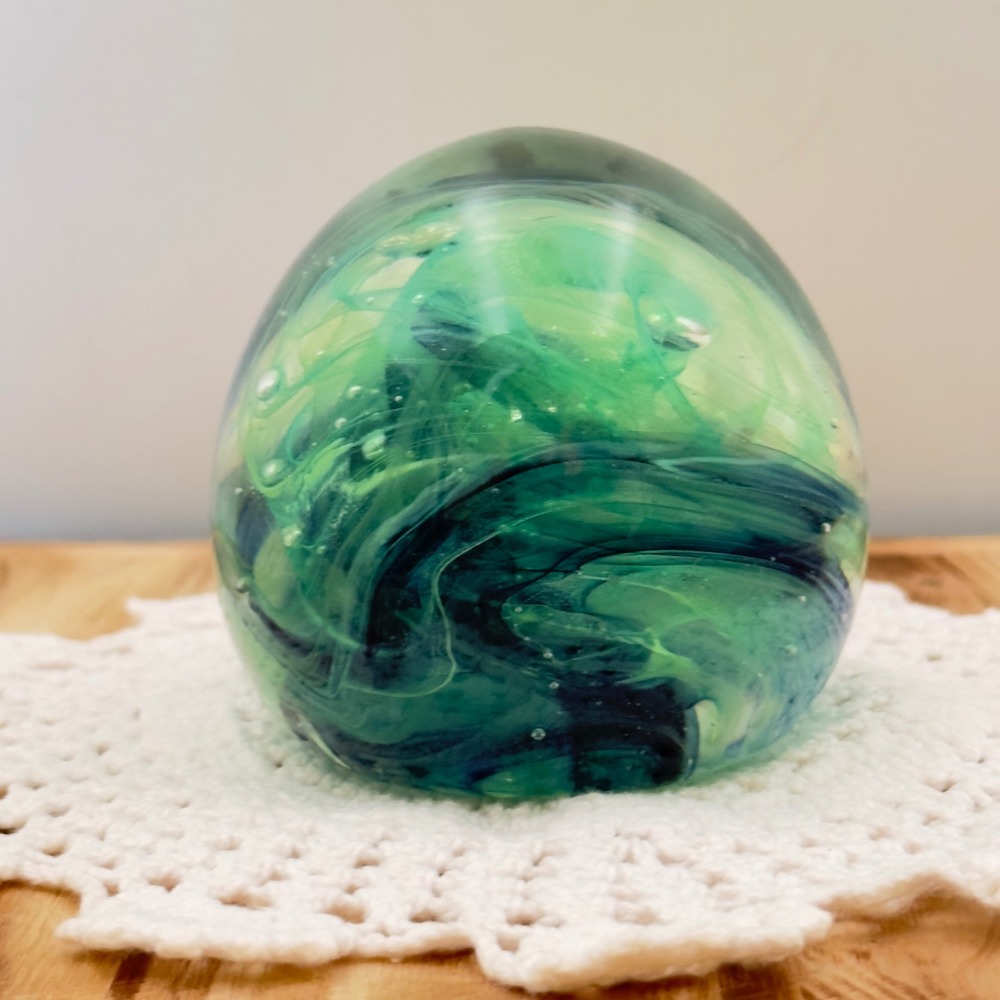 Round Art Glass Paperweight Green Teal Swirl Controlled Bubble Egg Orb 3" Decor - Picture 8 of 13